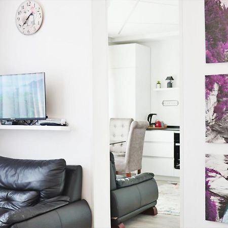 Cozy Apartment In Pristina Extérieur photo